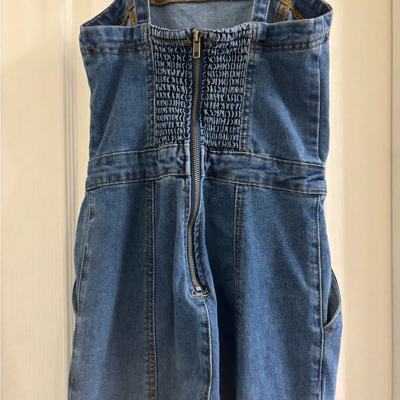 Sincerely Jules blue jeans denim faded medium wash smocked jumpsuit size small - Picture 4 of 7